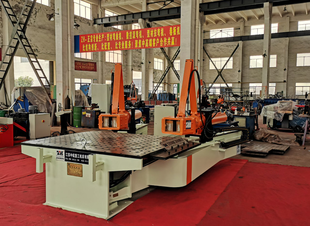 液壓拉彎機(jī) 液壓拉彎機(jī)